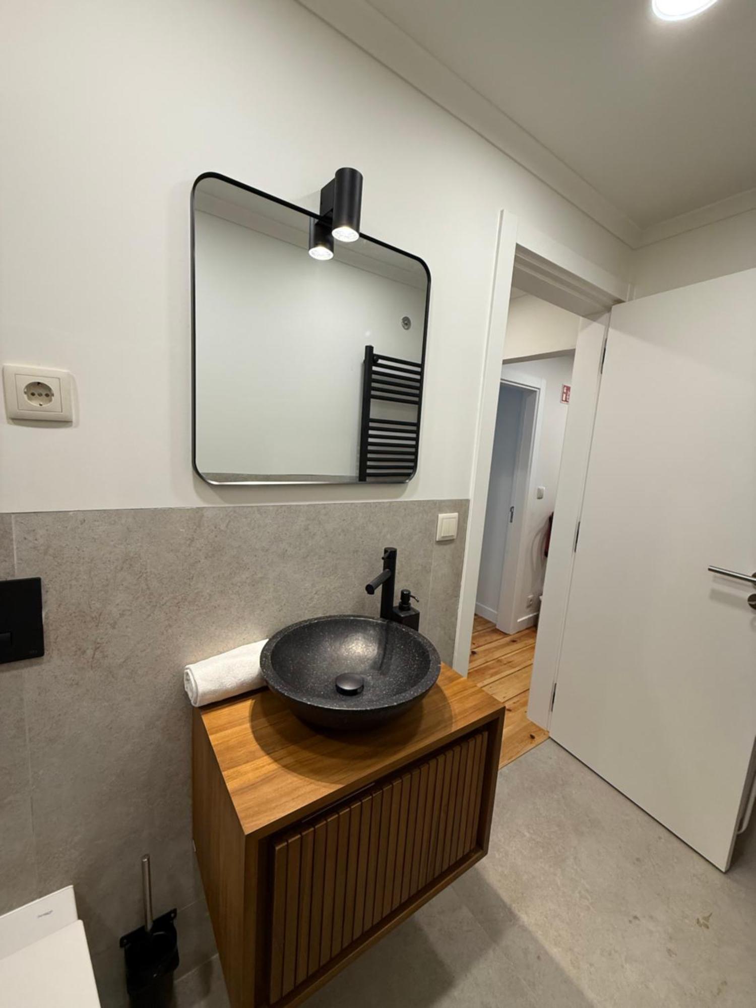 C1 Remodeld Beautiful Charming 2Br Apartment - Bairro Alto 리스본 외부 사진